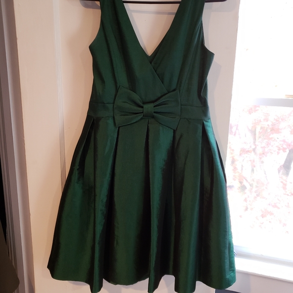 Shiny Green Party Dress (Jessica Simpson - 6) - Picture 3 of 3